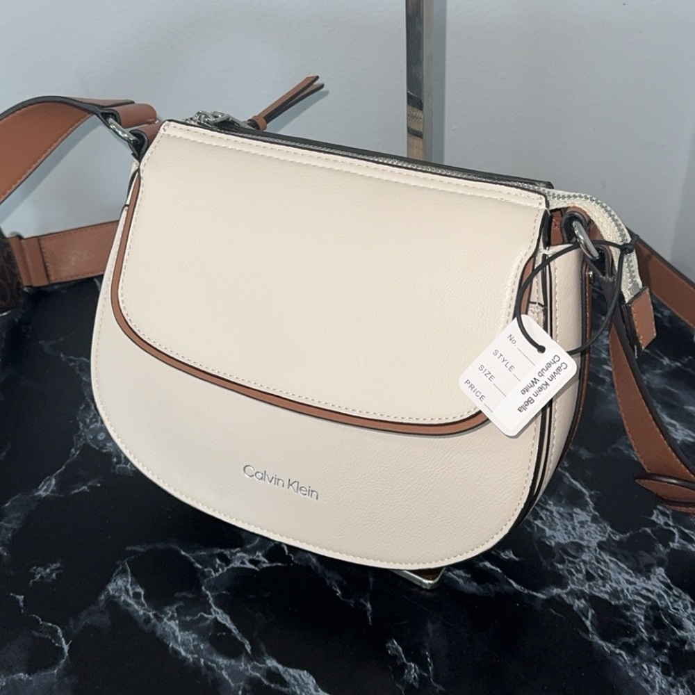 Calvin Klein Bag Bella Novelty Crossbody Leather Cherub White AUTHENTIC NWT - Picture 10 of 14